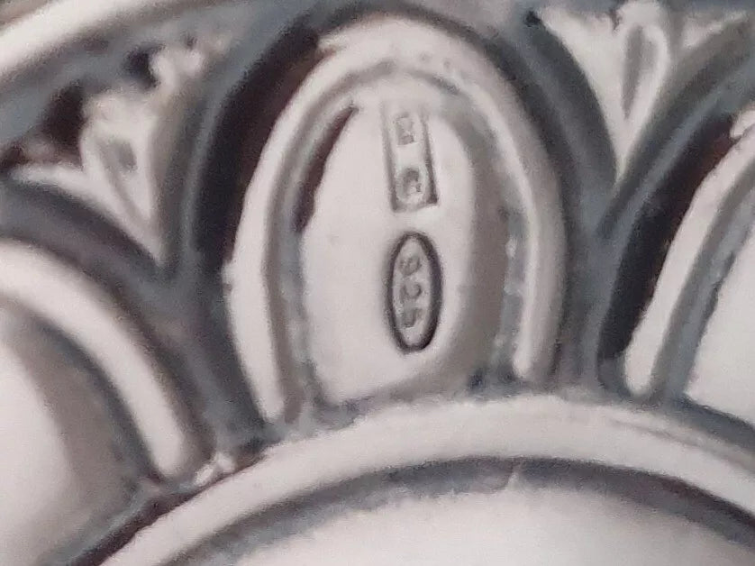 Dekoration (Untertasse?) - mit 925er Silber (mit Stempel) Motiv in der Mitte - Ravify - Dein Shop für Retro- und Vintageartikel