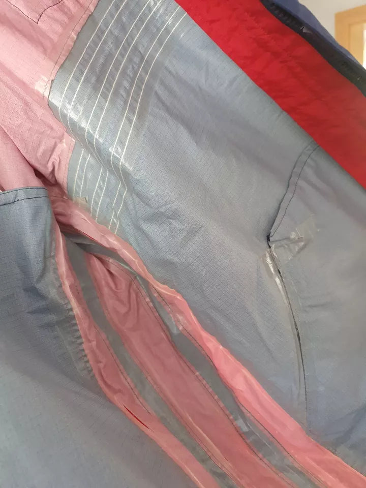 Vintage Trainingsjacke von Adidas mit Kapuze - Größe 9 (XL)
