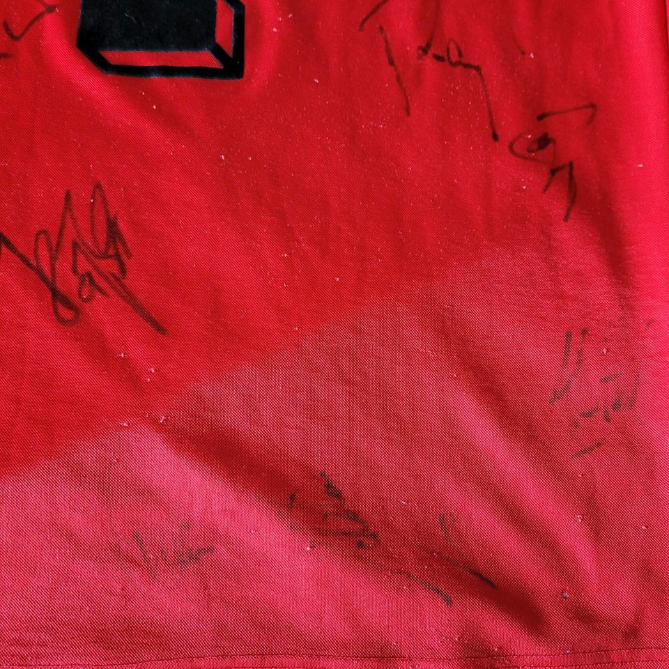 1.FC Köln Trikot Vintage 91/92 - Originalsignaturen u.a. Illgner - Ravify - Dein Shop für Retro- und Vintageartikel