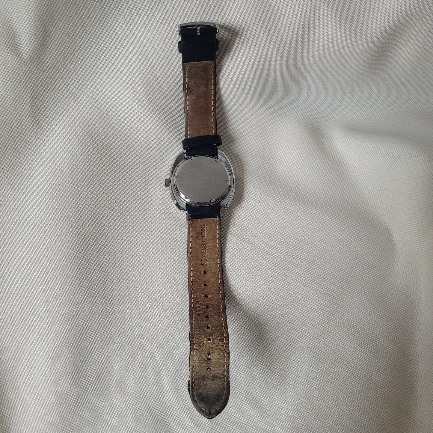 Alpina Vintage Armbanduhr mit Lederarmband – Schweizer Klassiker für Sammler