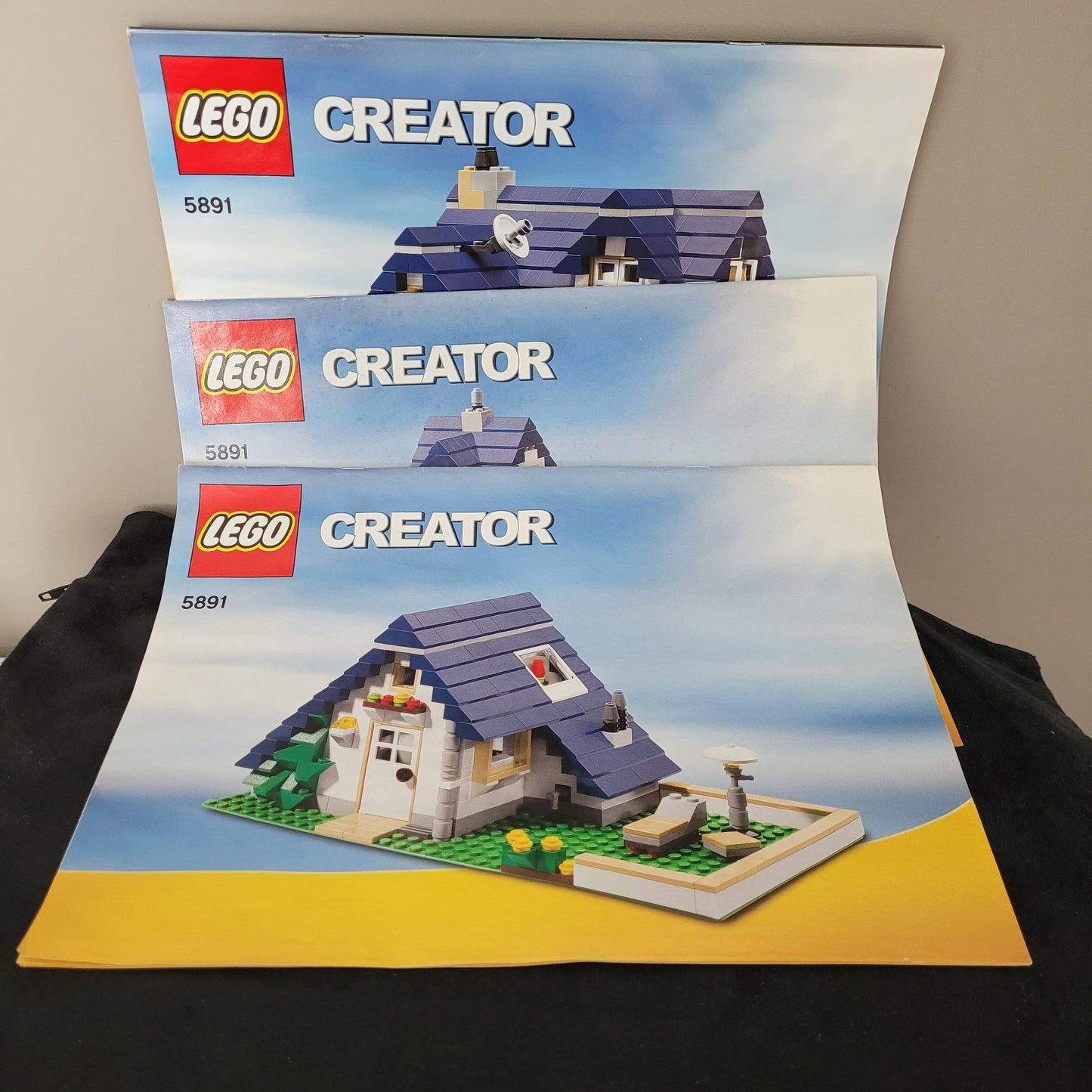 Detaillierte Bauanleitungen für das LEGO Creator Modell 5891 - Haus mit Garage, Schritt-für-Schritt erklärt für einfachen Aufbau. Perfekte Anleitung für LEGO-Fans und Sammler zur präzisen Montage des beliebten LEGO Sets.