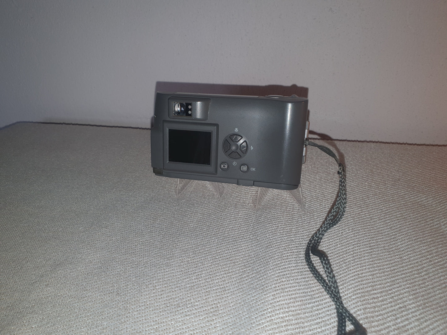 Olympus Camedia C-220 3x ZOOM Digitalkamera 2.0 Megapixel - Ravify - Dein Shop für Retro- und Vintageartikel