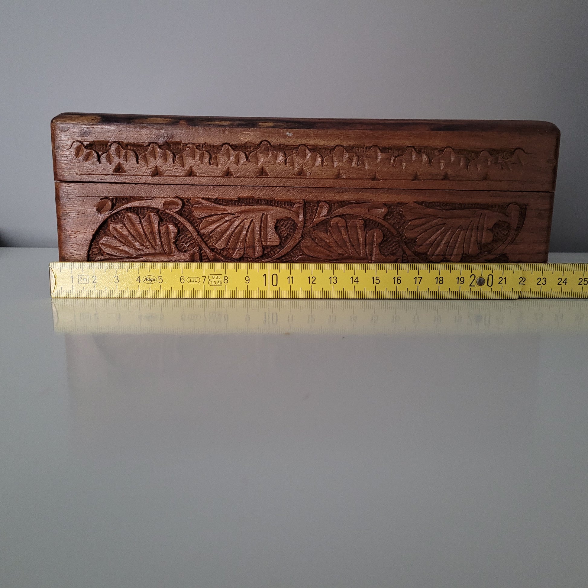 Vintage Schatulle aus Holz mit elegantem Motiv - Ravify - Dein Shop für Retro- und Vintageartikel