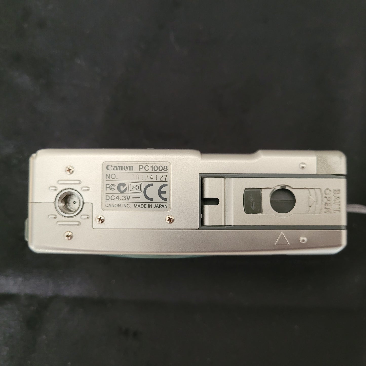 Canon IXY Digital 300 2.1 Megapixel inkl. Zuberhörpaket