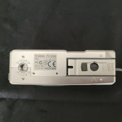 Canon IXY Digital 300 2.1 Megapixel inkl. Zuberhörpaket