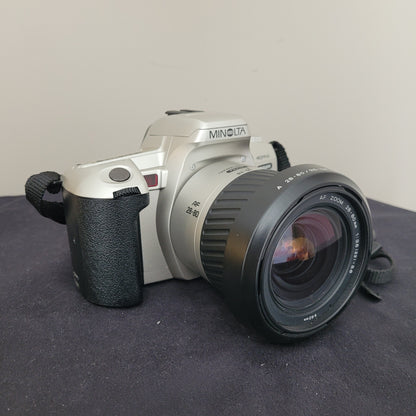 Minolta Dynax 404si Kleinbild Spiegelreflexkamera inkl. Objektiv AF Zoom und Tasche