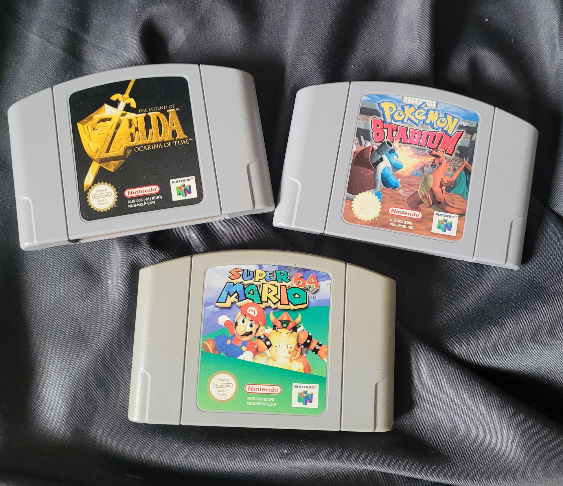 Nintendo 64 Spiele The Legend of Zelda Ocarina of Time, Super Mario 64 und Pokémon Stadium – originale Retro/Vintage Module, geprüft und funktionsfähig.
