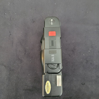 Olympus XA 2 – Vintage Kleinbild Sucherkamera inkl. Blitzgerät A11