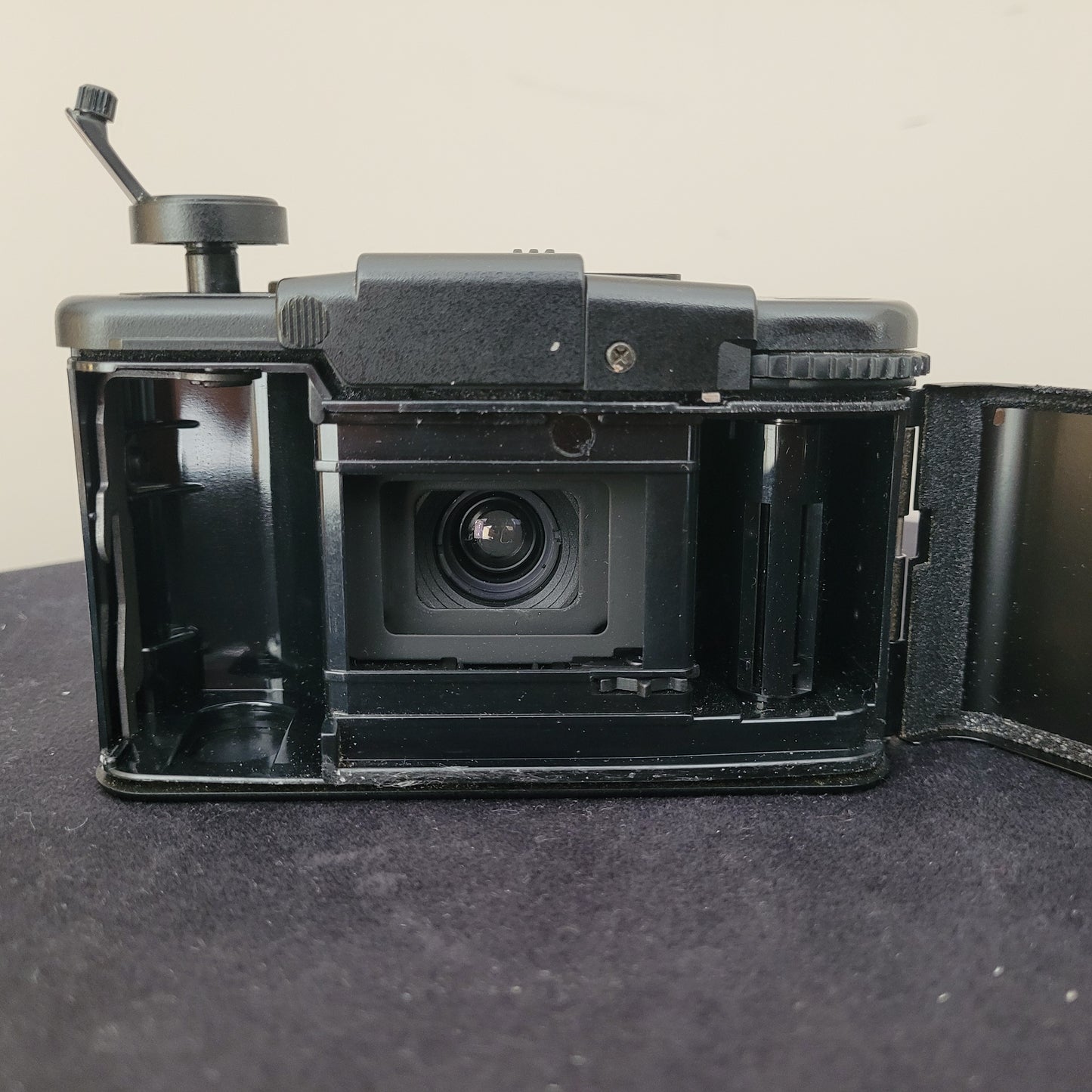 Olympus XA 2 – Vintage Kleinbild Sucherkamera inkl. Blitzgerät A11
