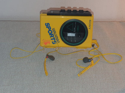 SONY Walkman WM-35 Modell MDR-W15 Inkl. Kopfhörer MDR-W15 - Ravify - Dein Shop für Retro- und Vintageartikel