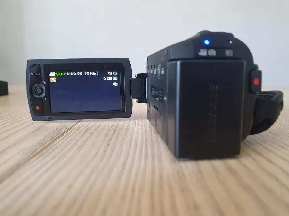 Samsung Memory Camcorder SMX-F40BP Hyper DIS inkl. Zubehörpaket - Ravify - Dein Shop für Retro- und Vintageartikel