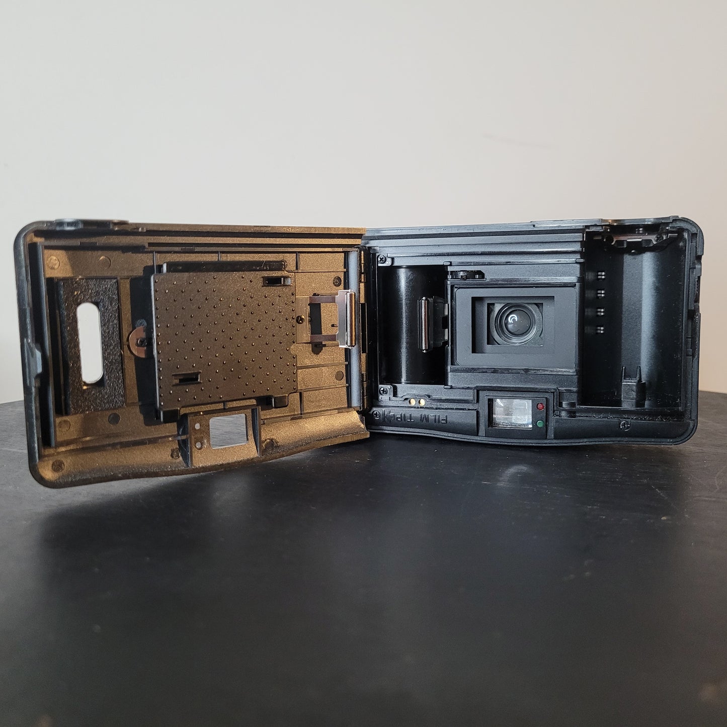 Samsung AF-Slim Kompaktkamera inkl. Blackpoint Kameratasche - Point & Shoot