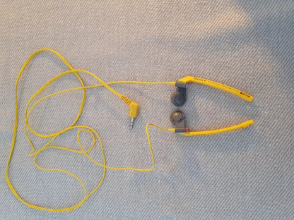 SONY Walkman WM-35 Modell MDR-W15 Inkl. Kopfhörer MDR-W15 - Ravify - Dein Shop für Retro- und Vintageartikel