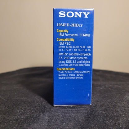 Sony Disketten 3,5 Zoll 2HD – 1,44 MB High‑Density, IBM‑formatiert, Vintage‑Speichermedien im 10er‑Pack mit farbiger Verpackung und Superheld‑Motiv, Aufdruck „Your data is precious… Save it!“ in mehreren Sprachen.