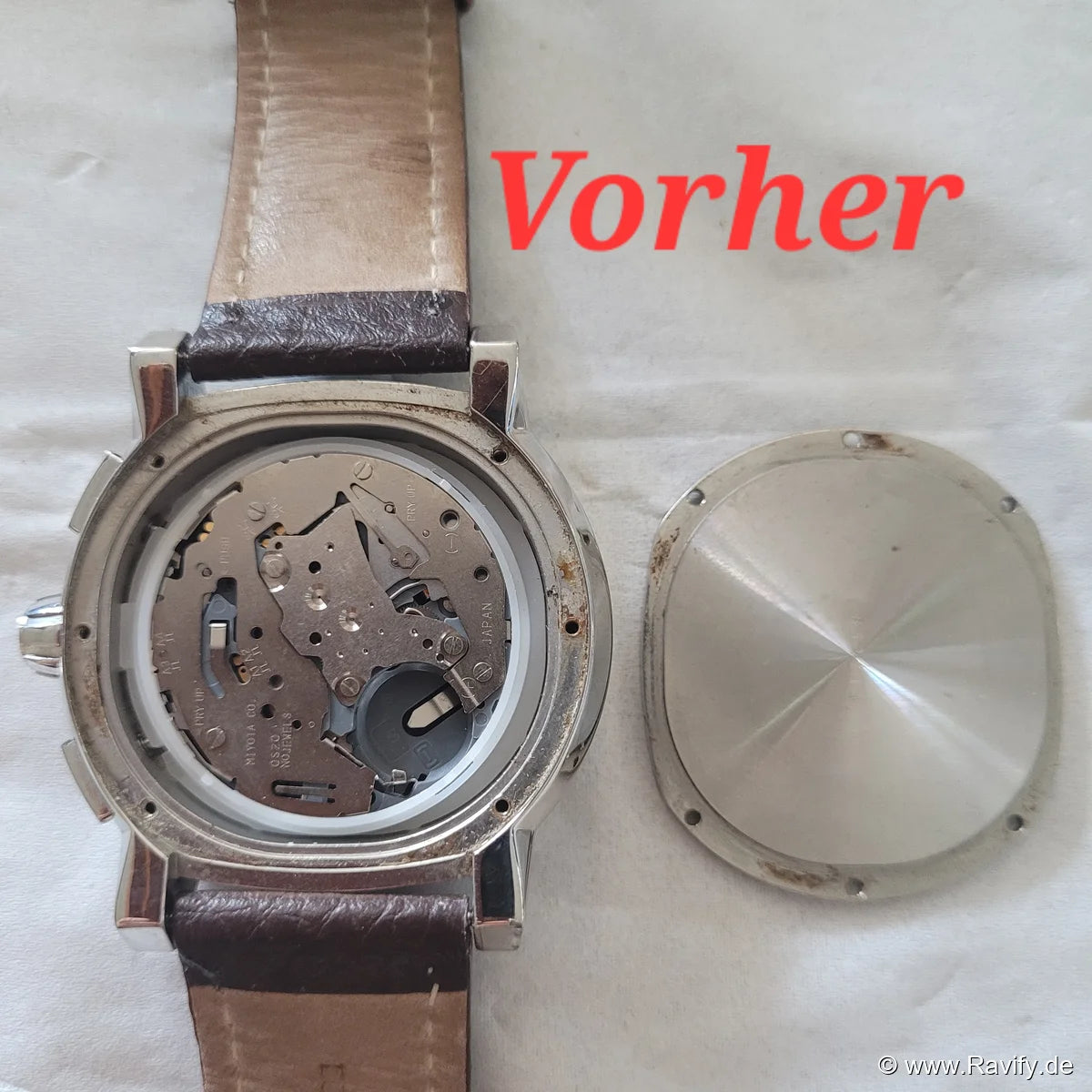 Sportlicher Festina Chronograph F16126 für Herren mit massivem Edelstahlgehäuse und analoger Anzeige - vor der Reinigung.
