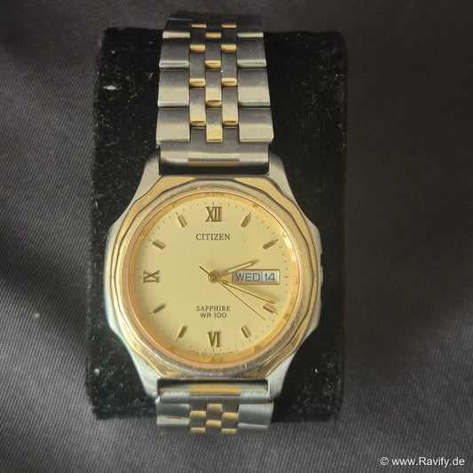 Citizen Sapphire WR100 Vintage Uhr Frontansicht mit römischen Indizes und Datumsanzeige