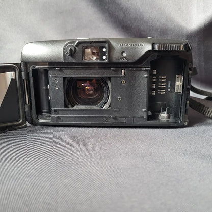 Olympus Superzoom 120 Multi AF Analogkamera – Weatherproof Design