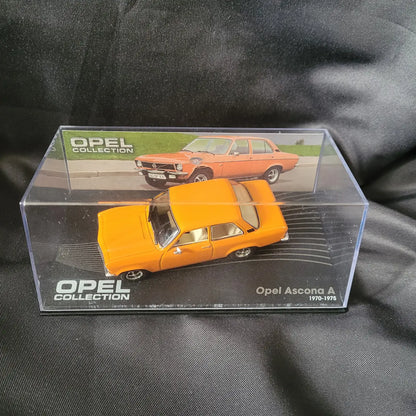 Detailliertes Modellauto des Opel Ascona A (1970-1975) im Maßstab 1:43 aus der Opel Collection.