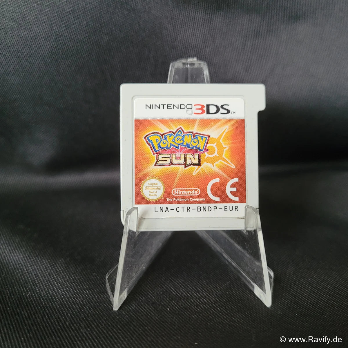 Original Nintendo 3DS Spielmodul Pokémon Sun in gutem Zustand.