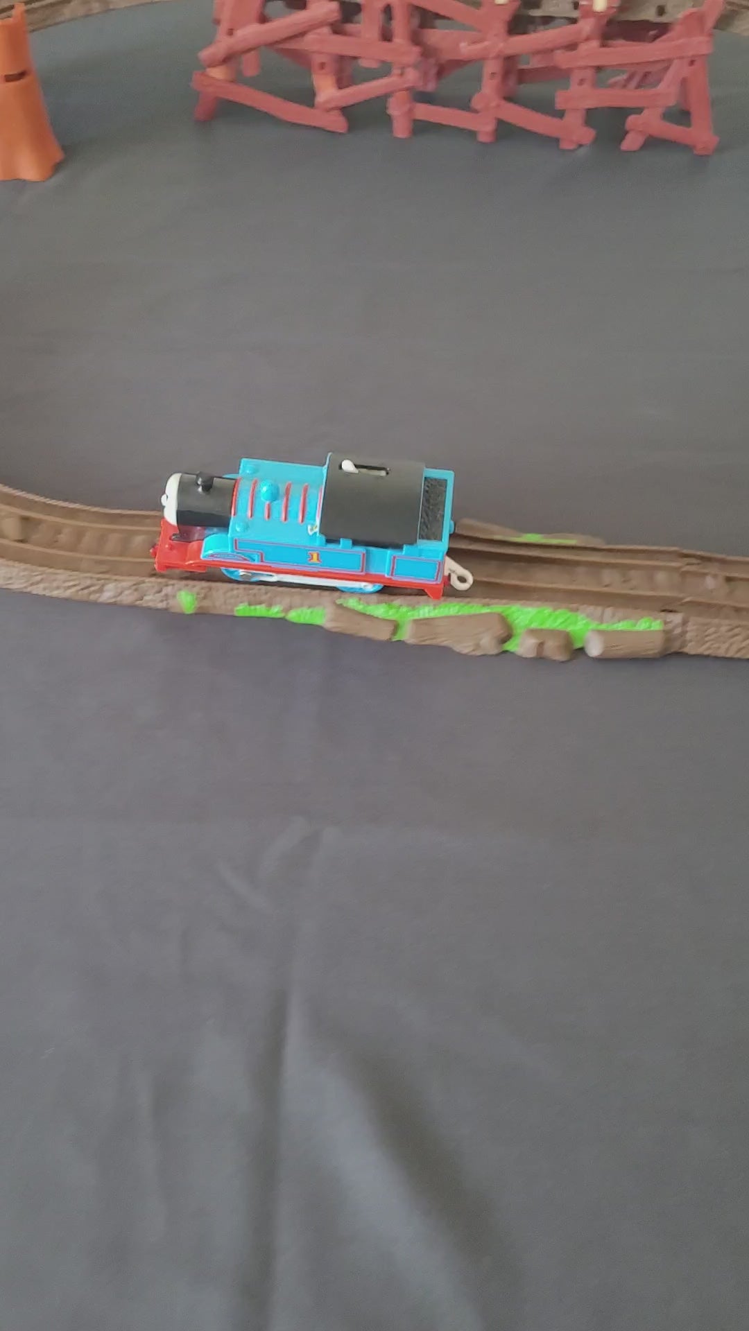 Produktpräsentationsvideo Thomas und seine Freunde - Shake, Shake Bridge - Zugset mit Bonus "Dash"