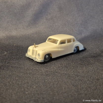 Siku V-Serie V1 Mercedes 300 Adenauer Limousine in Elfenbein mit Kühlerstern