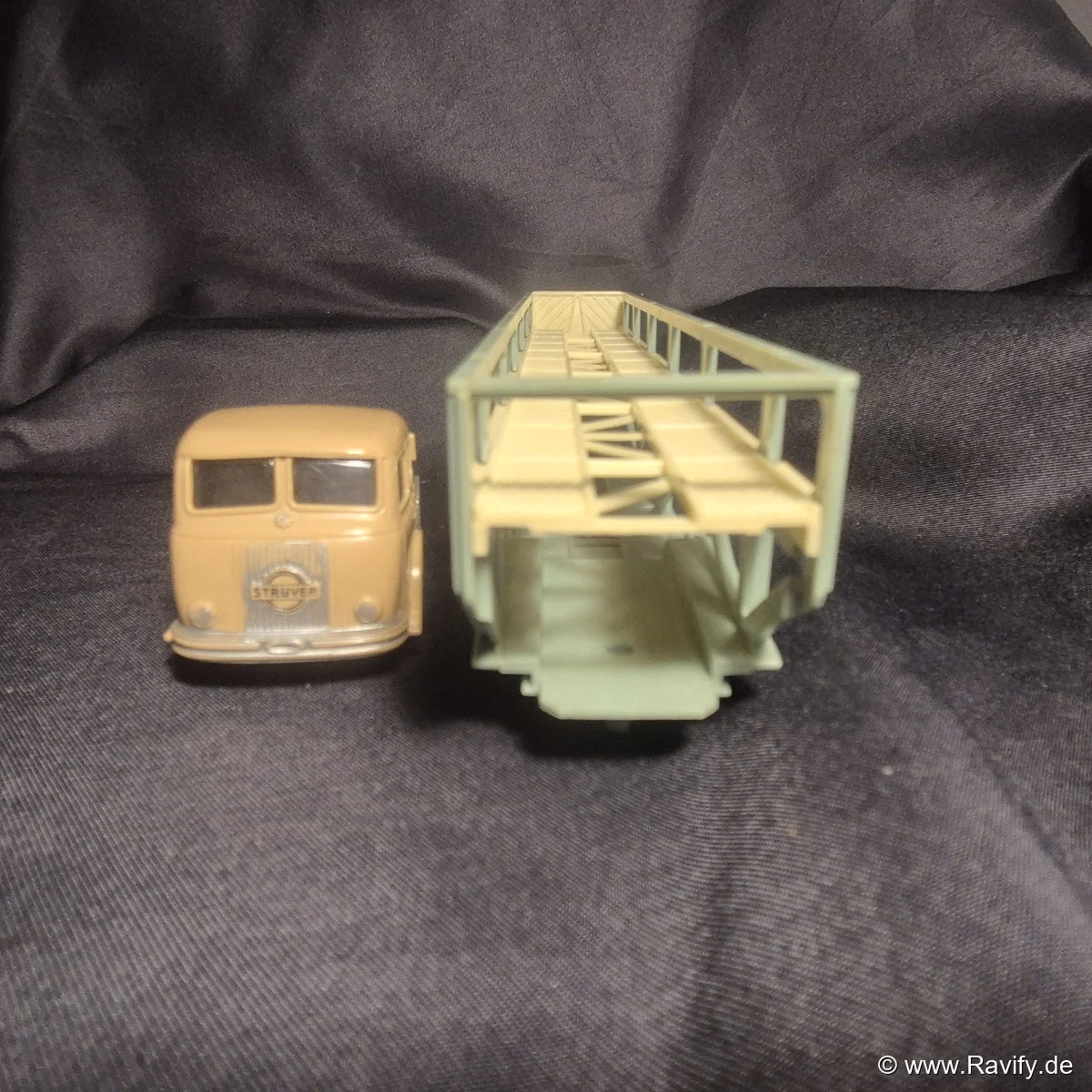 Siku V-Serie V100 Autotransporter Strüver Sattelschlepper Frontansicht