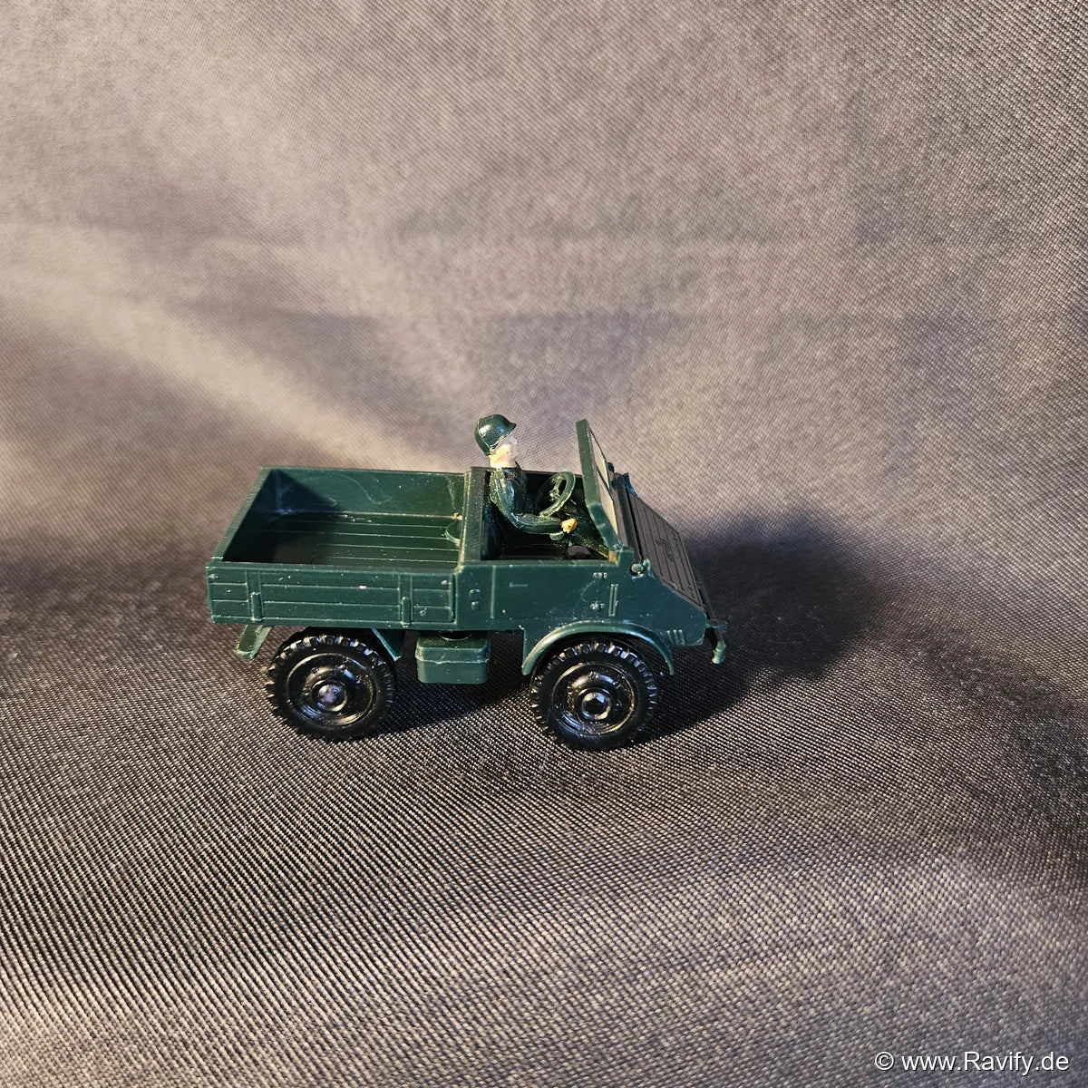 Siku V-Serie V108 Unimog Seitenansicht rechts