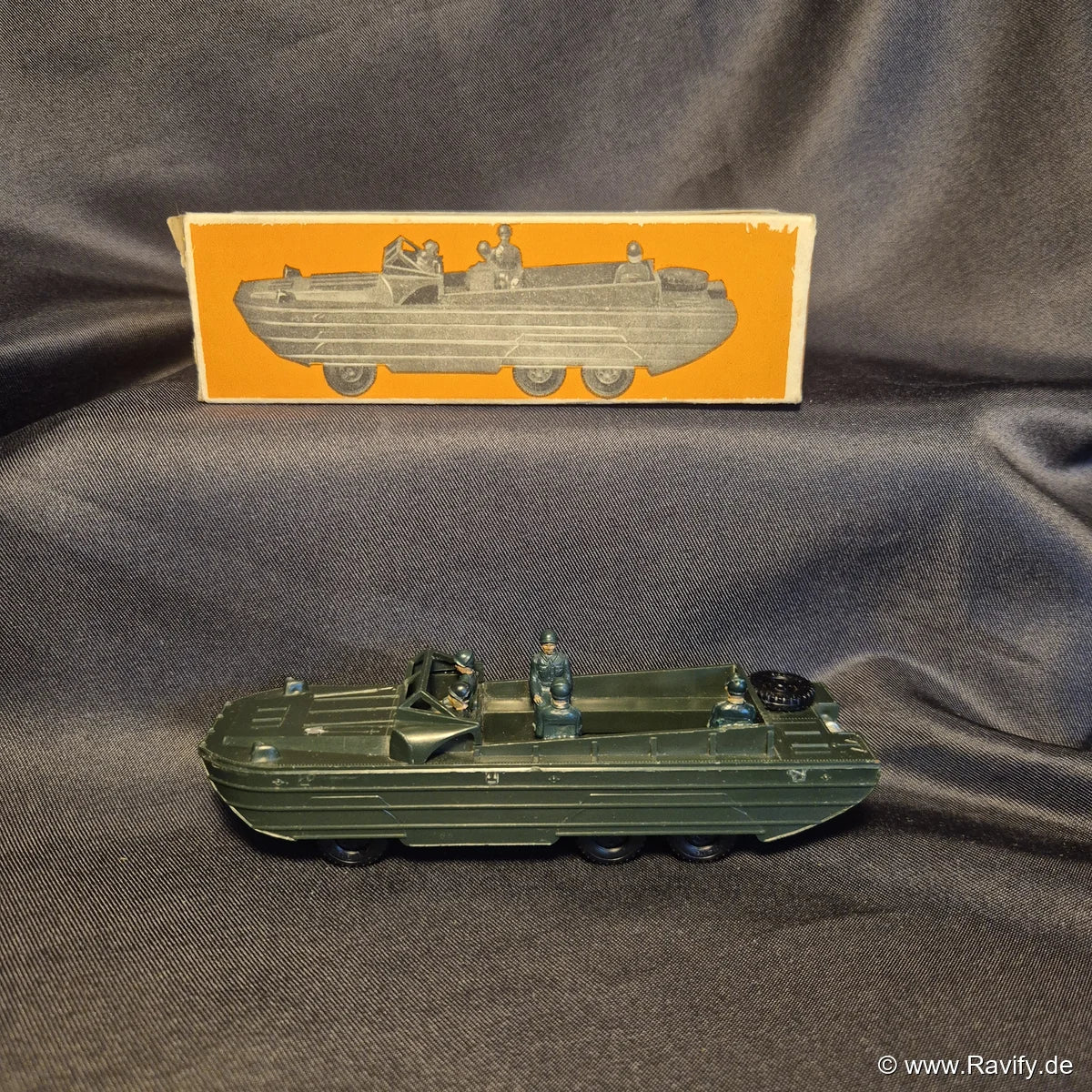 Siku V-Serie V183 Duck Amphibienwagen in Olivgrün mit Besatzung, Ersatzrad und Originalschachtel (OVP)