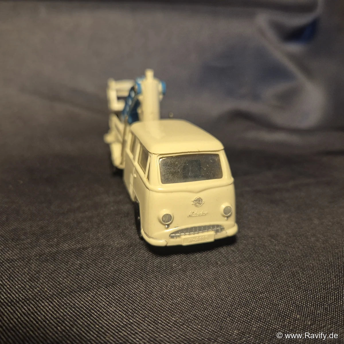 Siku V-Serie V184 Tempo-Matador Frontansicht mit V-A115 Kennzeichen und Matador-Schriftzug