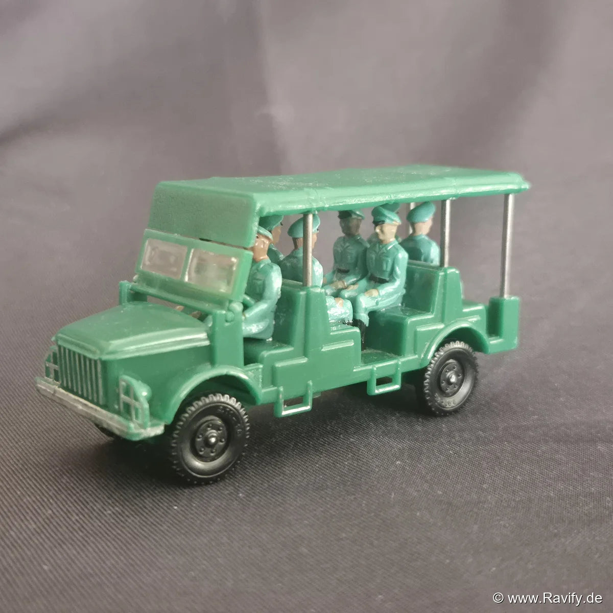 Siku V-Serie V195 Überfall-Kommando Polizeimannschaftswagen im Maßstab 1:60 mit Besatzungsfiguren