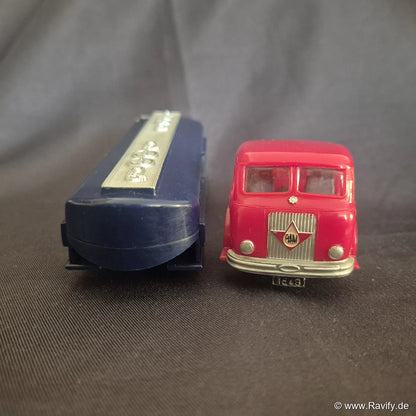 Siku V-Serie V58 PAM Sattelschlepper Frontansicht der Kaelble-Zugmaschine mit PAM-Emblem