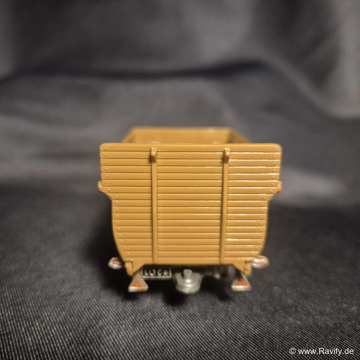 Siku V-Serie V65 Viehwagen Heckansicht geschlossene Ladeklappe