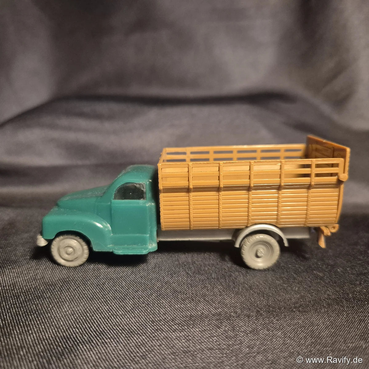 Siku V-Serie V65 Viehwagen Seitenansicht links