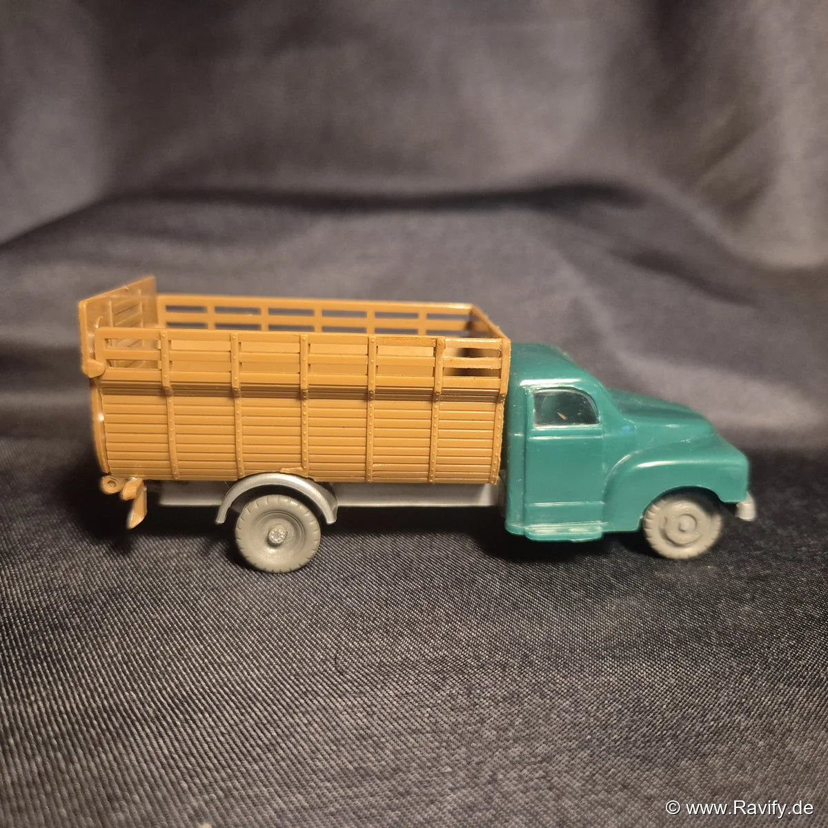 Siku V-Serie V65 Viehwagen Seitenansicht rechts