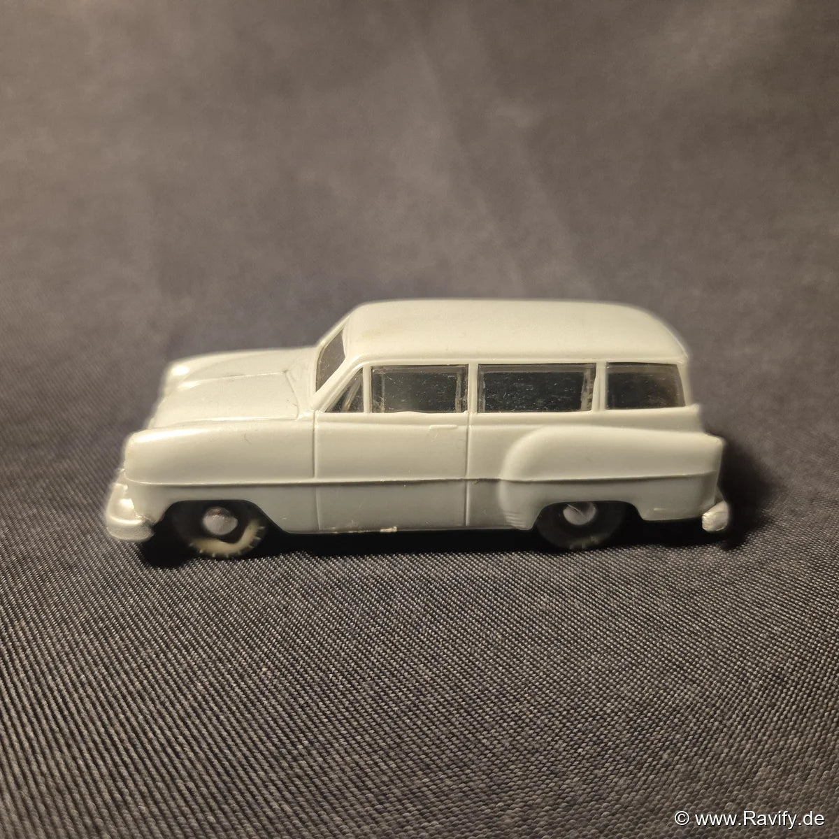 Siku V-Serie V9 Opel Caravan Seitenansicht rechts