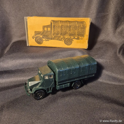 Siku V-Serie V95 3t-Allrad-LKW in Oliven-Grün mit Plane und Originalschachtel (OVP)