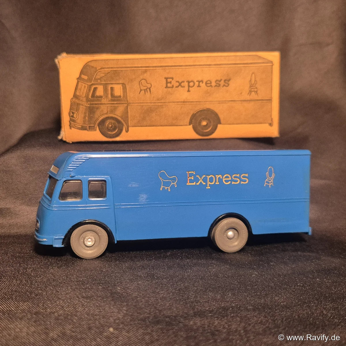 Siku V-Serie V97 Möbelwagen Express in Blau mit Aufschrift und Originalschachtel (OVP)