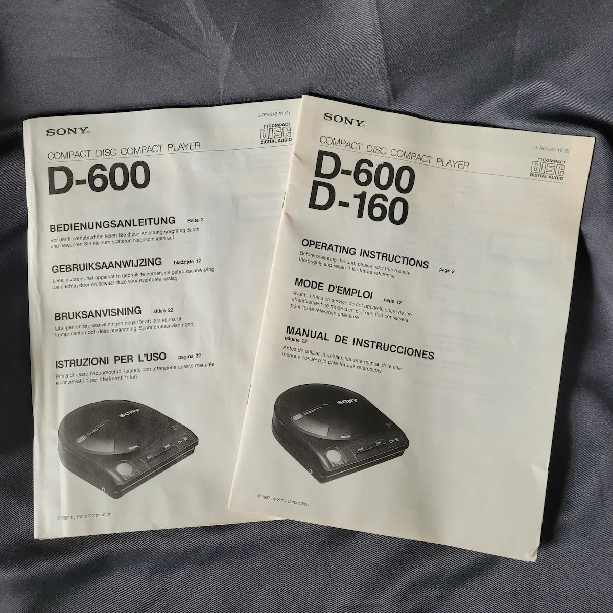 Vintage Sony Discman D-600A Set - Bedienungsanleitungen.