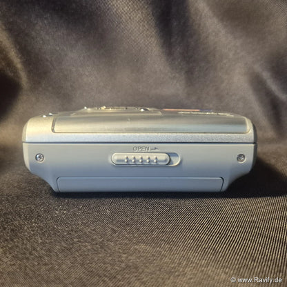 Sony Minidisc Walkman MZ-NH700 Oberseite mit Eject Schieberegler