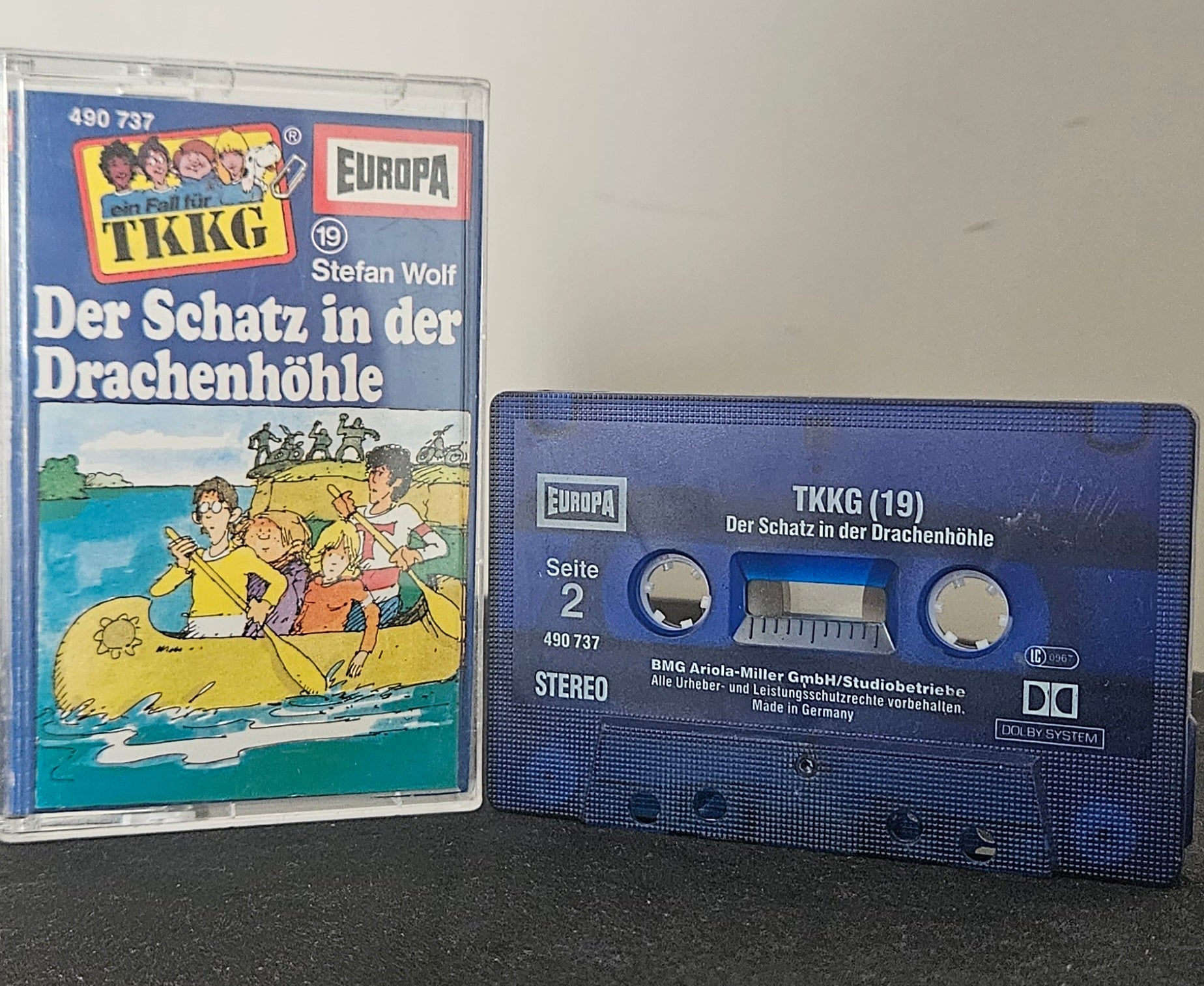KKG Folge 19: Der Schatz in der Drachenhöhle, EUROPA Hörspielkassette, blaues Gehäuse, Vintage Sammlerstück.