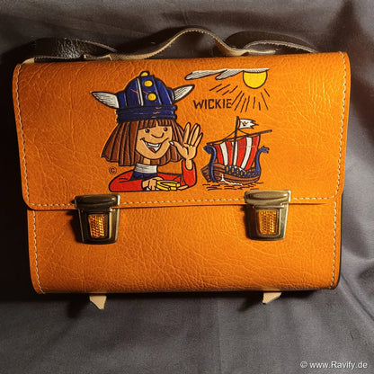 Cognac-brauner Vintage Kinder-Rucksack mit Wickie und die starken Männer Motiv aus den 1970er Jahren.